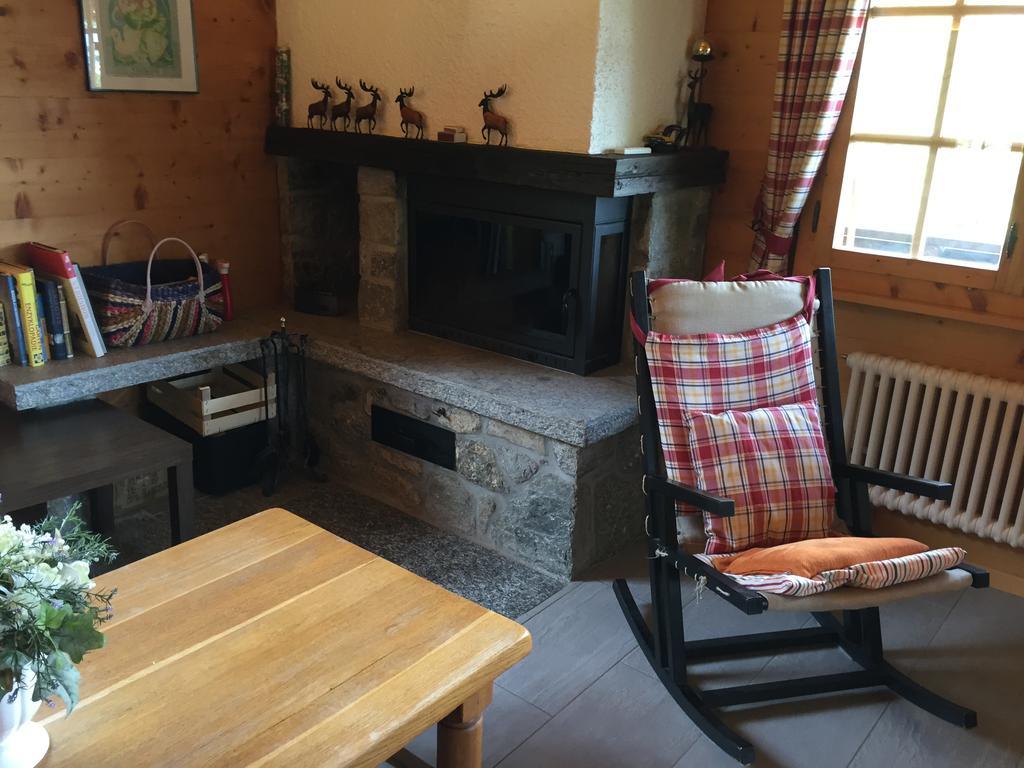 Chalet Charming Grächen Zimmer foto
