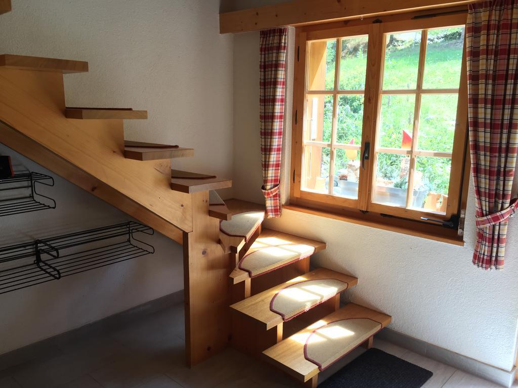 Chalet Charming Grächen Zimmer foto